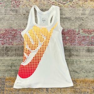 NIKE Women’s RUN Graphic White Racerback Tank Small